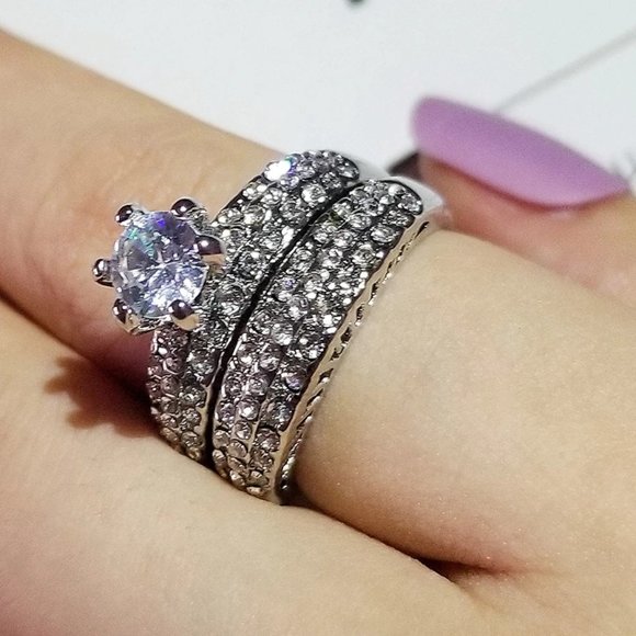 NEW 2 pc/set Silver Diamond Engagement Ring Set - Picture 3 of 3